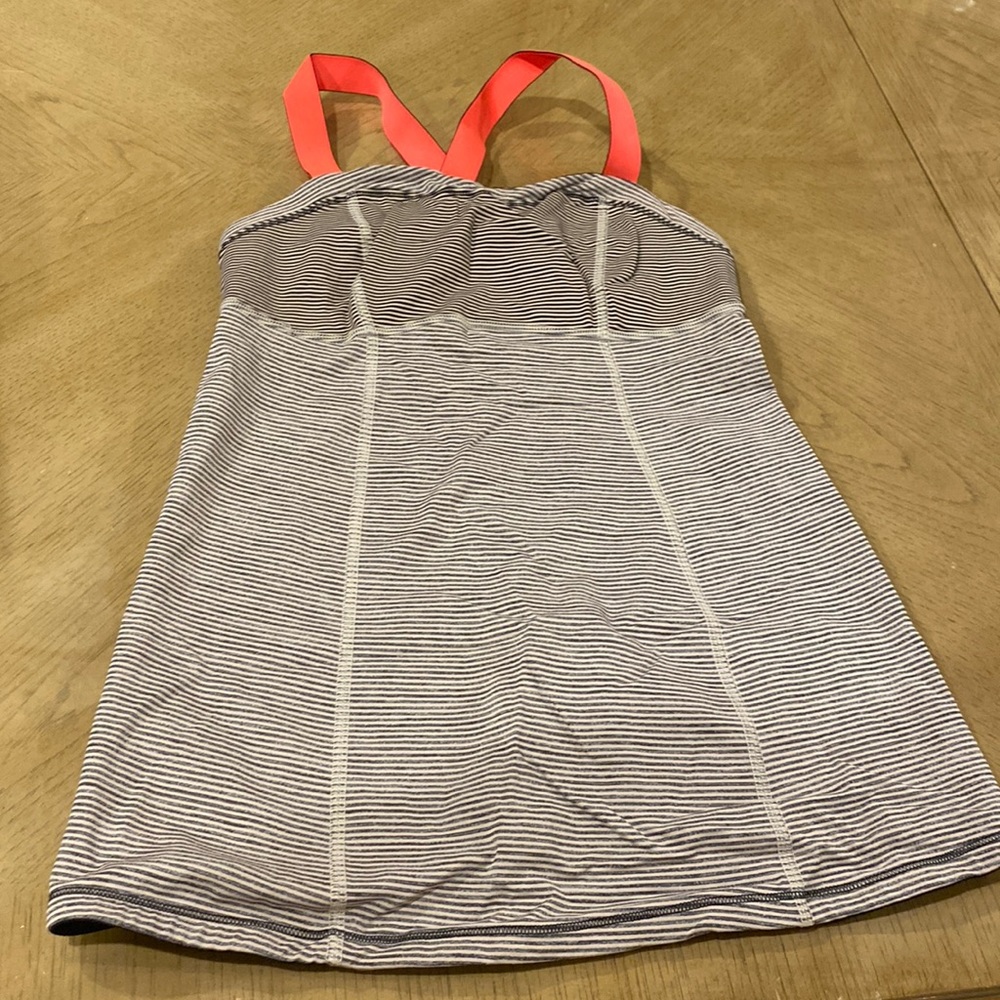 Lululemon Top With Build In Bra In Good Condition - image 1